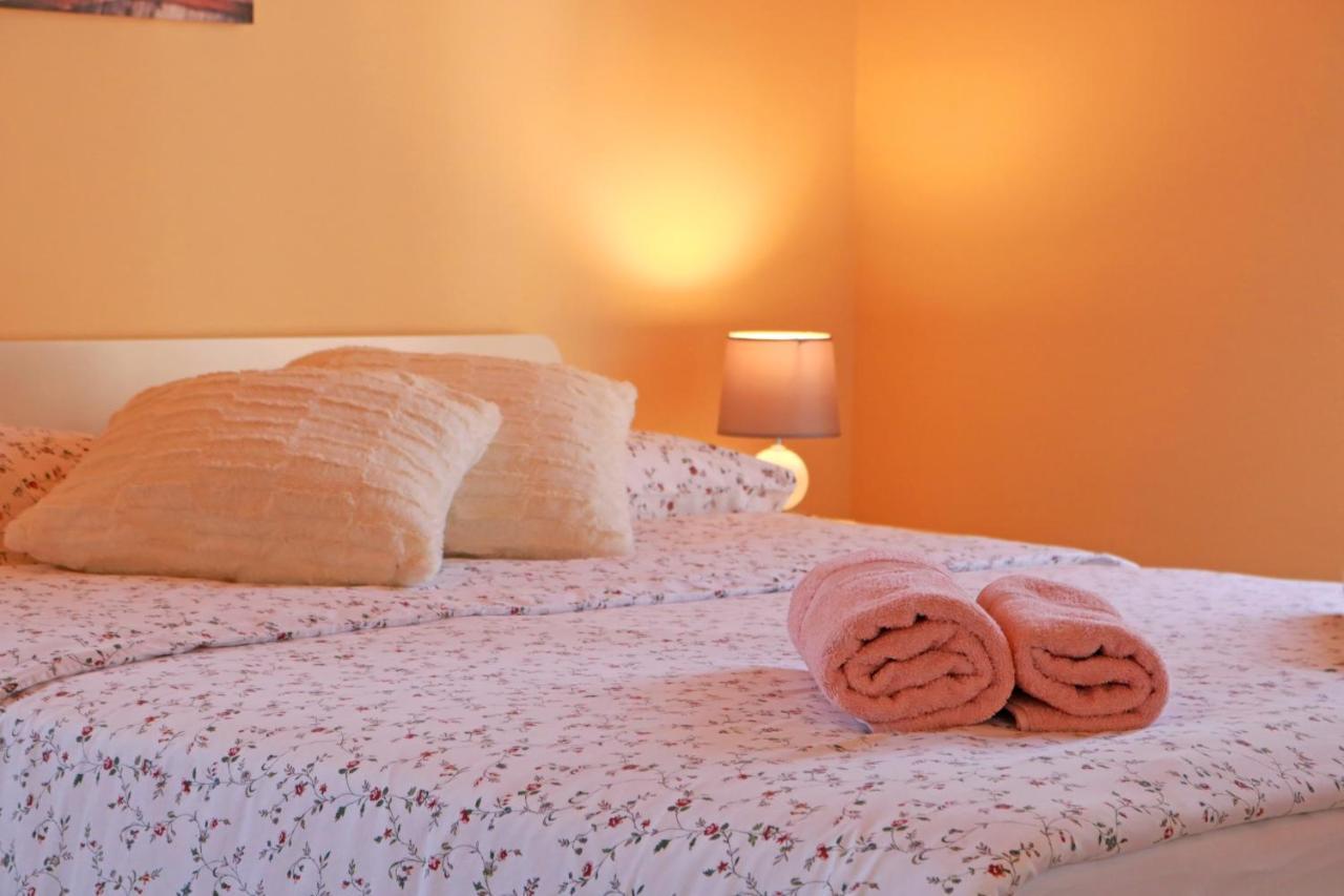 Studio Apartment Volta Crveni Vrh Ngoại thất bức ảnh